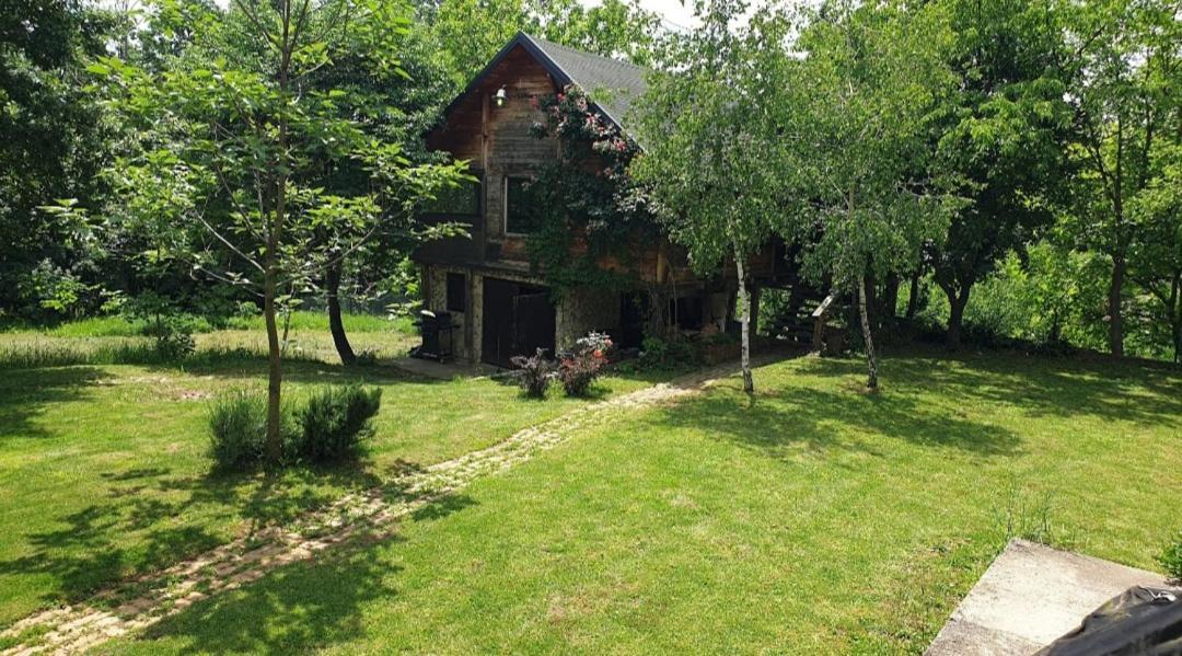 Log Cabin Belgrade Exterior photo